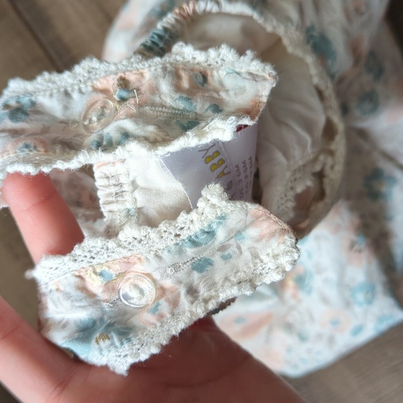 One Piece Bubble/Romper with matching headband / 3-6mth - Picture 5 of 7